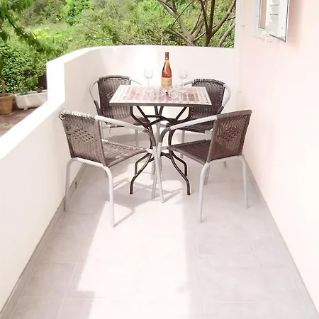 Apartmán In Okrug Gornji With Balcony, Air Conditioning, Wifi, Dishwasher 5048-1 *
