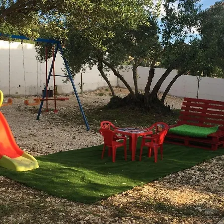 In Okrug Gornji With Balcony, Air Conditioning, Wifi, Dishwasher 5048-1 Apartmán Trogir